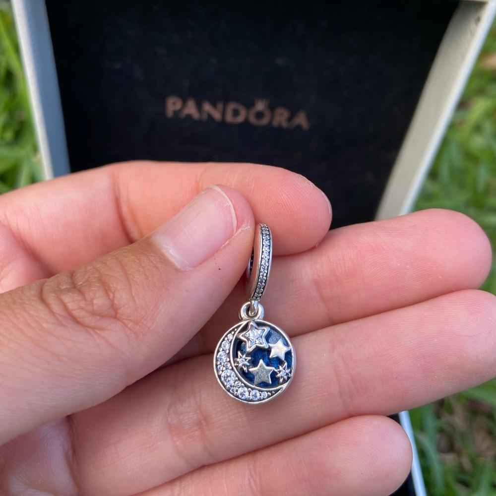 Authentic PANDORA charm